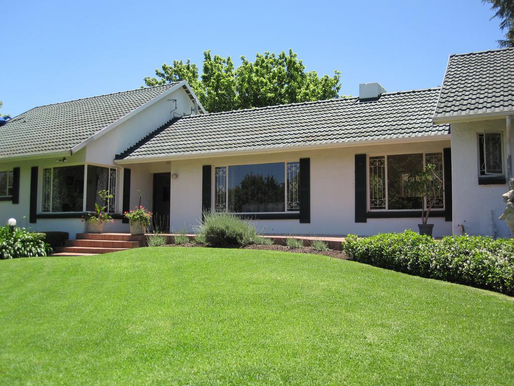 The Pecan Tree Guesthouse Sandton Extérieur photo